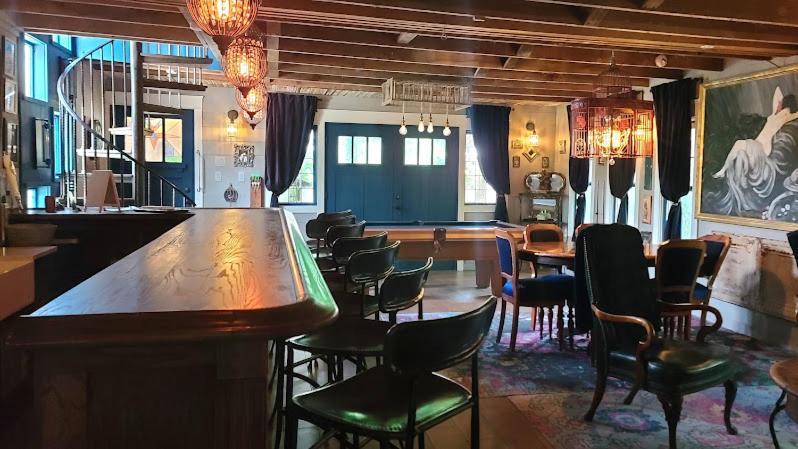Cedar Oaks Inn Llc Дикинсон Экстерьер фото
