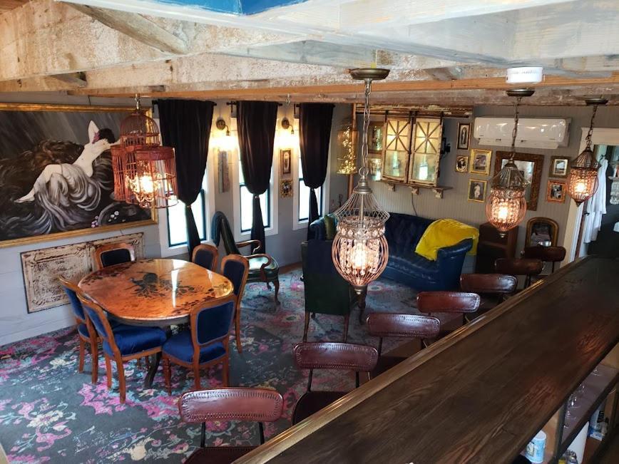 Cedar Oaks Inn Llc Дикинсон Экстерьер фото